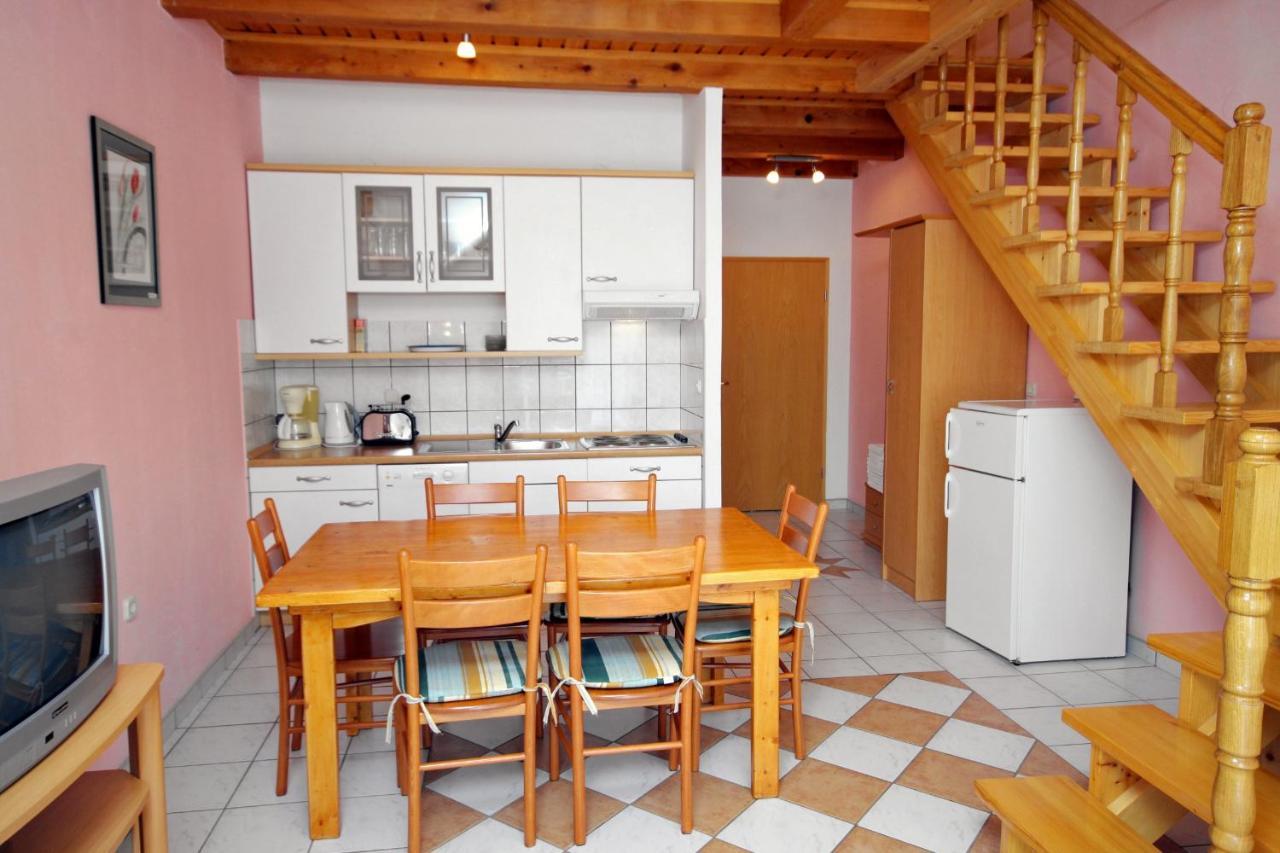 Apartments With A Swimming Pool Jadranovo, Crikvenica - 3238 外观 照片