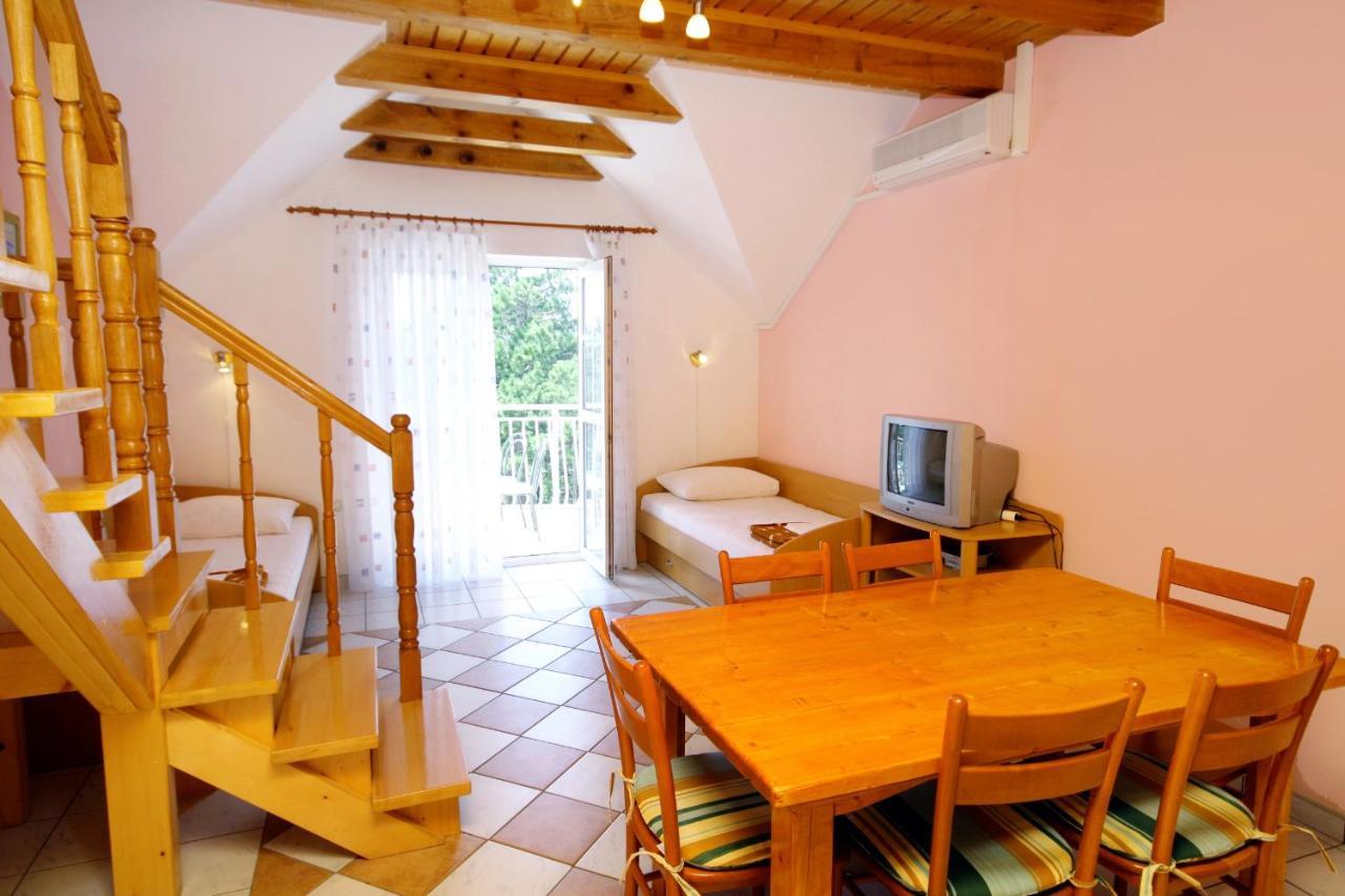 Apartments With A Swimming Pool Jadranovo, Crikvenica - 3238 外观 照片